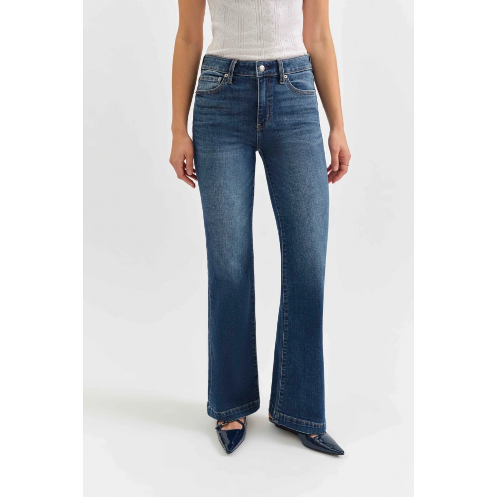 Symmetry Flare Jean
